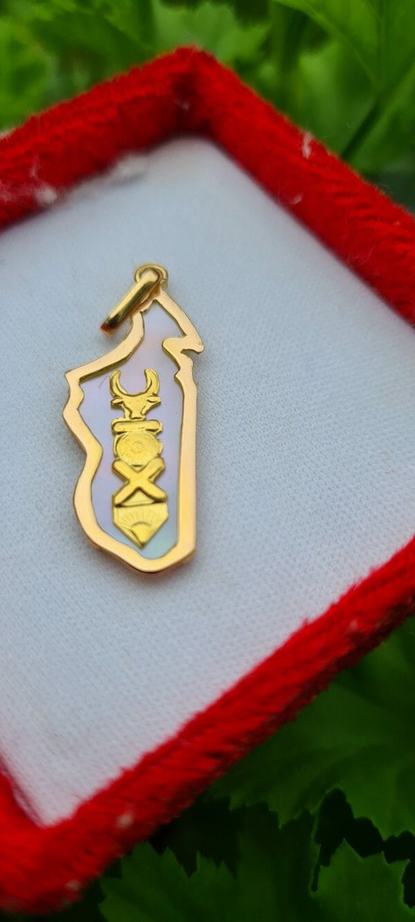 Pendentif Madagascar AloAlo nacré petit modèle Or 18K 100% Artisanal – Image 3