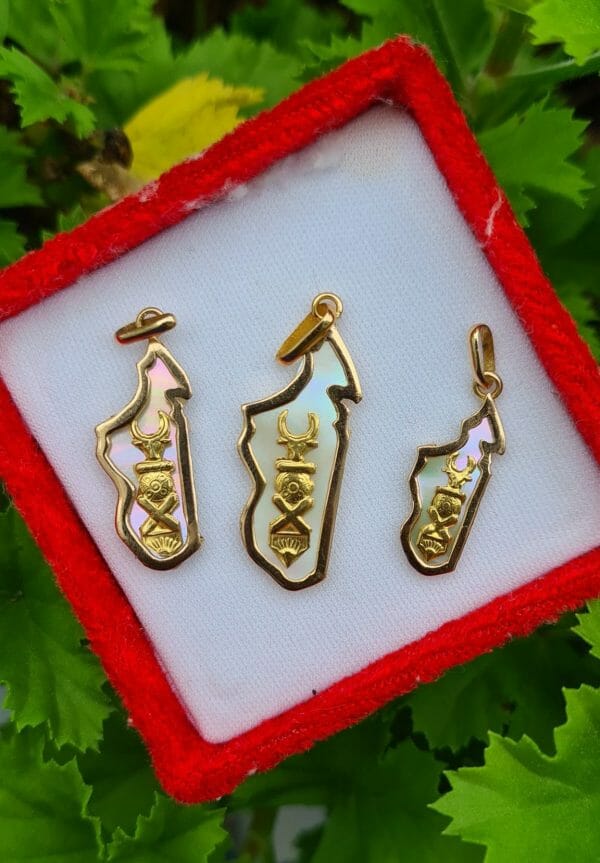 Pendentif Madagascar AloAlo nacré petit modèle Or 18K 100% Artisanal – Image 2