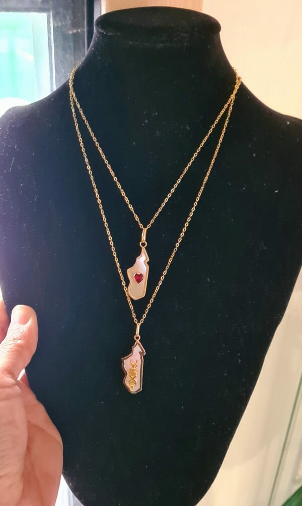Collier et pendentif nacré Madagascar en Or 18K artisanal – Image 4