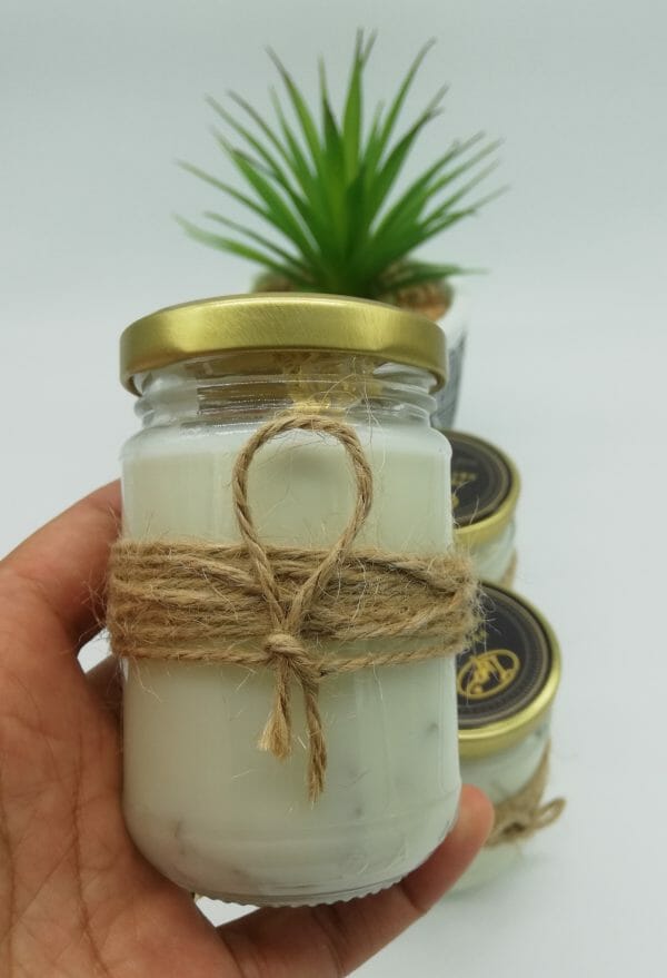 Bougie de massage au karité et huile d'amande pur- parfum vanille  (100% fait maison) - LVP