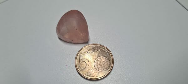 Pierre Quartz rose taillée de Madagascar – Image 3