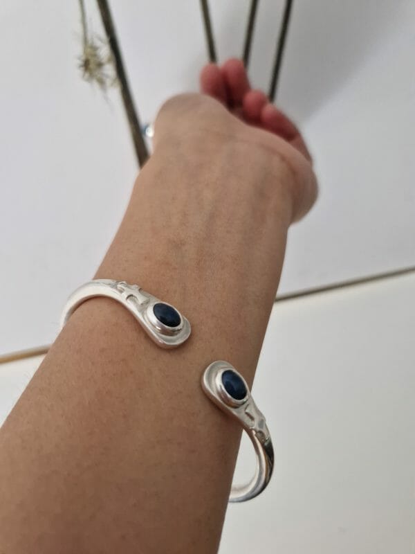 jonc en argent saphir bleu