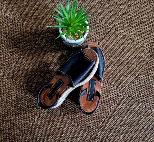 Sandale avarca pour Femme en cuir à plateforme raphia 100% artisanal Noir