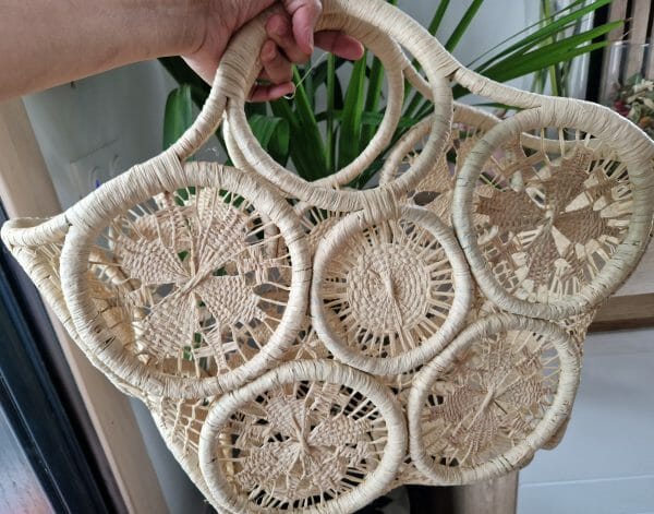 panier en raphia vintage macramé