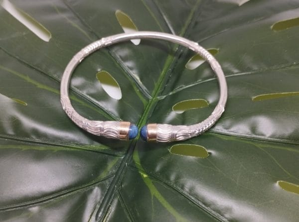 Bracelet jonc Assilyiahjewel Vangovango argent massif et or 17cm femme avec saphir cabochon Ref13