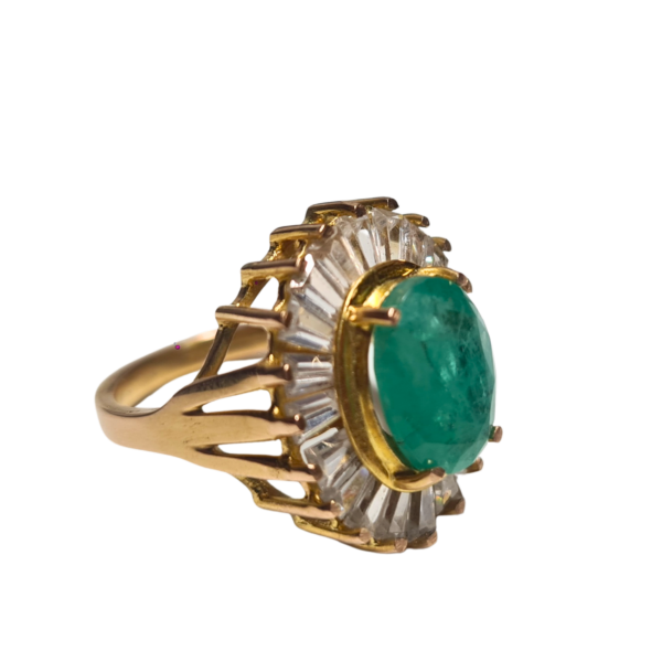 bague émeraude en Or 18K qui pèse 7G
