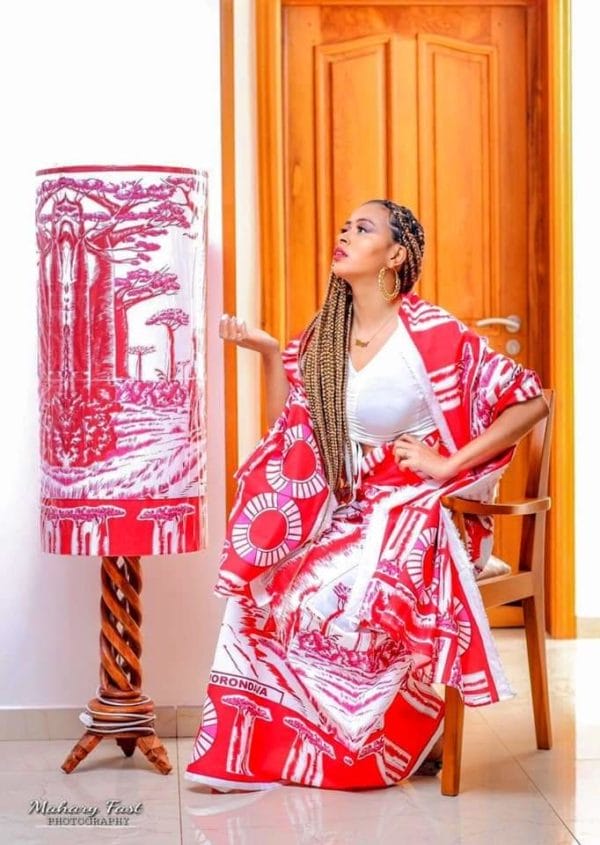 "LAMBAOINE" Ensemble pagne traditionnel Malagasy