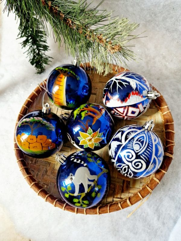 6 Boules de Noël/ décoration de Noël/collection NOËL ARTISANAL/ Madagascar – Image 2