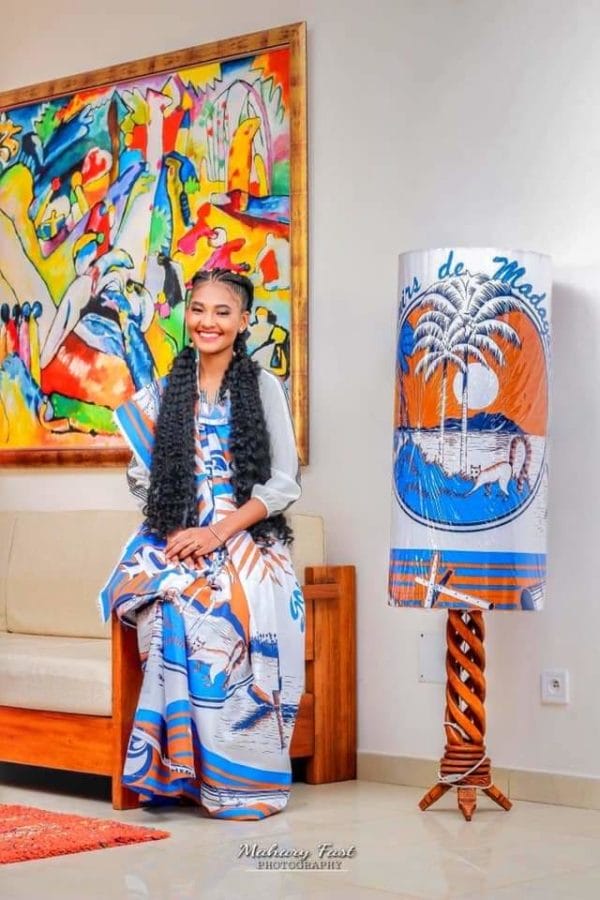 "LAMBAOINE" Ensemble pagne traditionnel Malagasy – Image 2