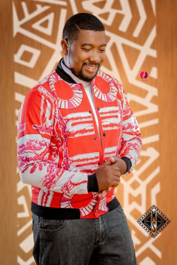 Bombers /Veste/collection LAMBAOINE/ Madagascar – Image 2