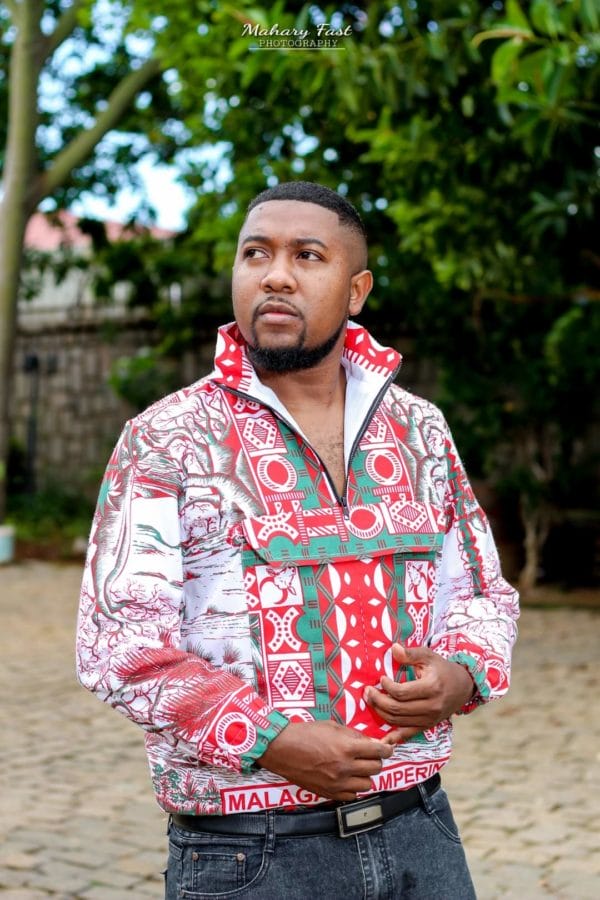 Coupe-vent/ Bombers /Veste/collection LAMBAOINE/ Madagascar – Image 2