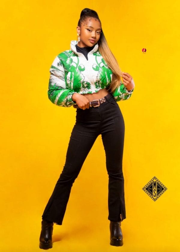 Doudoune Crop-top/bombers /Veste/collection LAMBAOINE/ Madagascar – Image 3