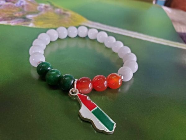 Bracelet Jade blanche et verte /Cornaline - en pierre naturelle/ Madagascar