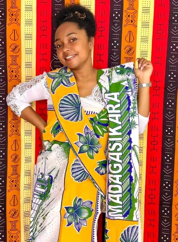 "LAMBAOINE" Ensemble pagne traditionnel Malagasy – Image 2