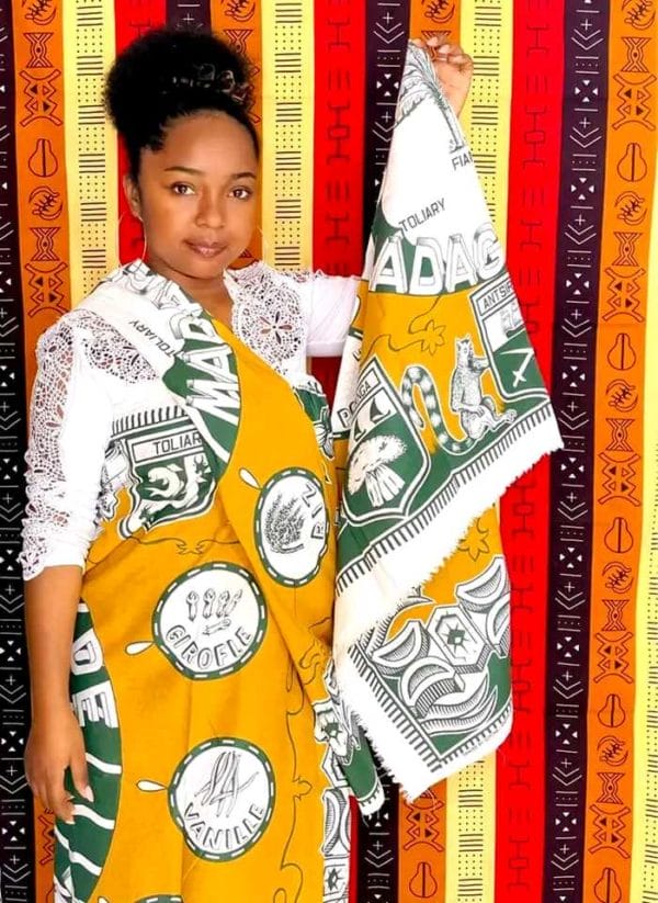 "LAMBAOINE" Ensemble pagne traditionnel Malagasy – Image 2