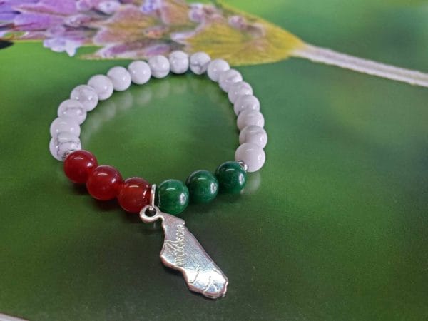 Bracelet Madagascar Howlite Jade Cornaline en pierre naturelle de Madagascar