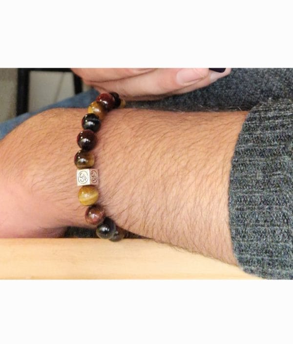 Bracelet " Cube Aum" 3 yeux: taureau/tigre/faucon - Madagascar – Image 2