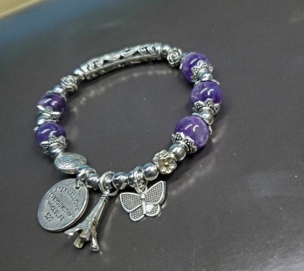 Bracelet Améthyste💜/ en pierre naturelle / Madagascar