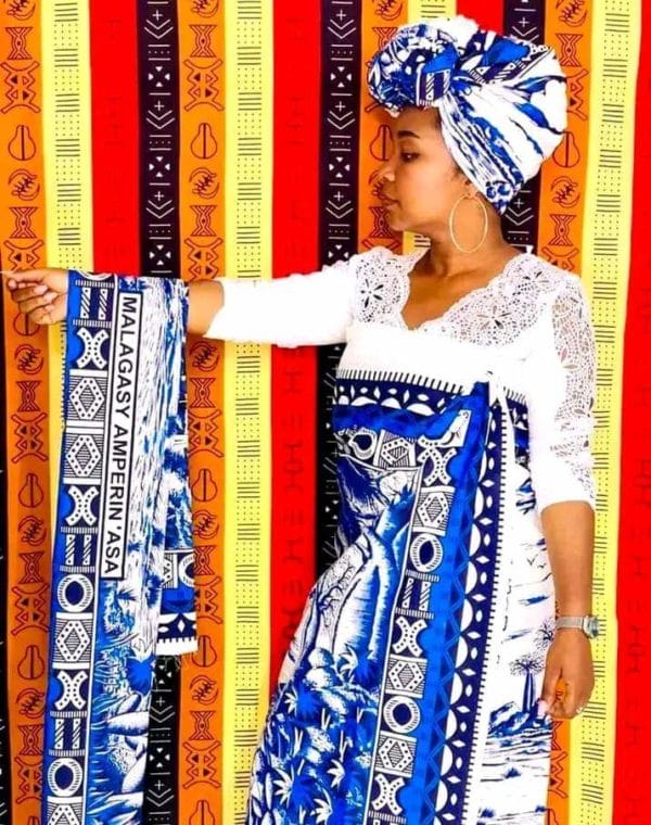 "LAMBAOINE" Ensemble pagne traditionnel Malagasy