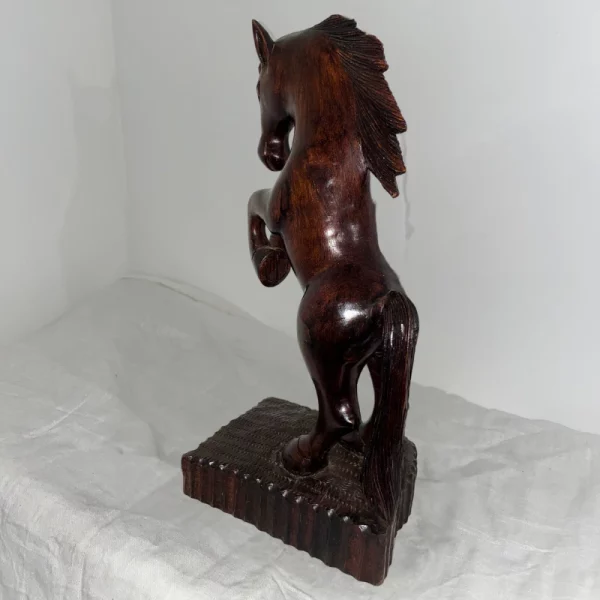 Statue en Bois palissandre d'Étalon de Cheval
