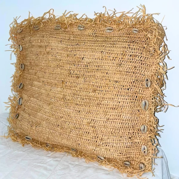 coussin carré en raphia