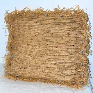 coussin carré en raphia