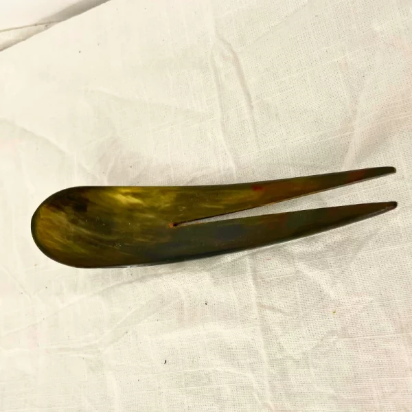 Fourche à Cheveux en Corne de Zébu