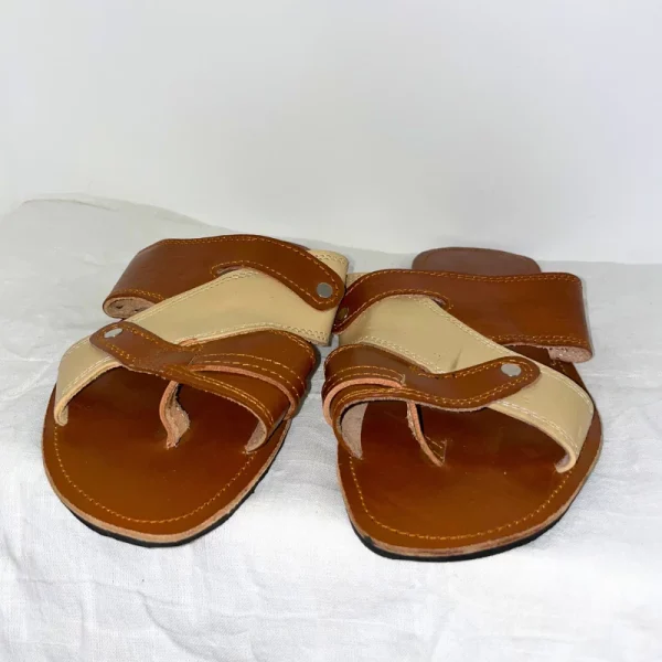Sandales à Glissière Artisanales de Madagascar – Marron et Beige Naturel