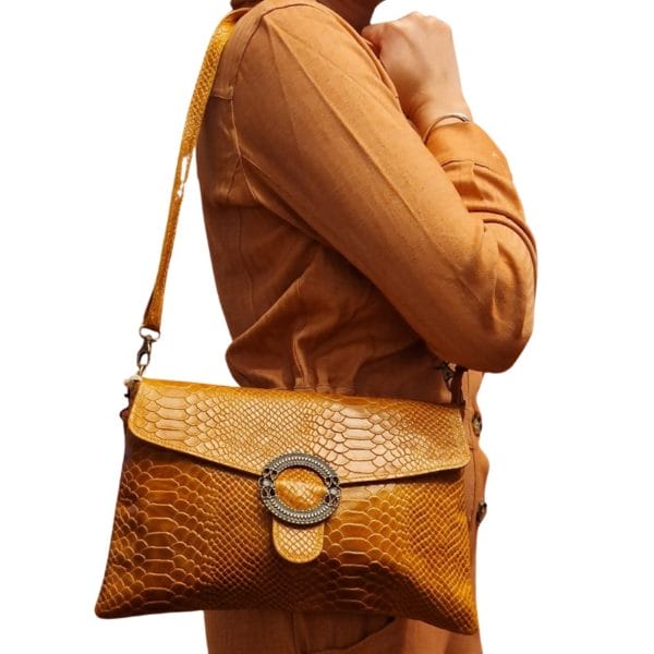Pochette - bandoulière en cuir marron