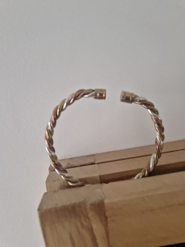 Bracelet torsadé en 3 matière laiton cuivre et argent – Image 3