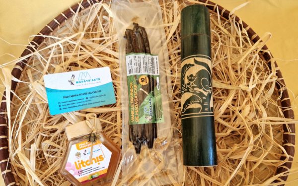 Pack-coffret KADÔ découverte MM- 250gr miel Litchi et 10 gousses de vanille de Madagascar